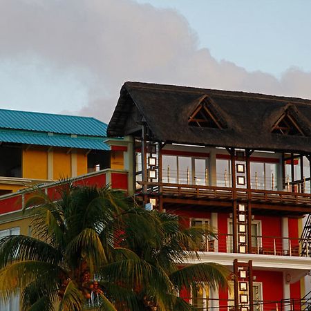 Azure Beach Seafront Hotel Mauritius Exteriör bild